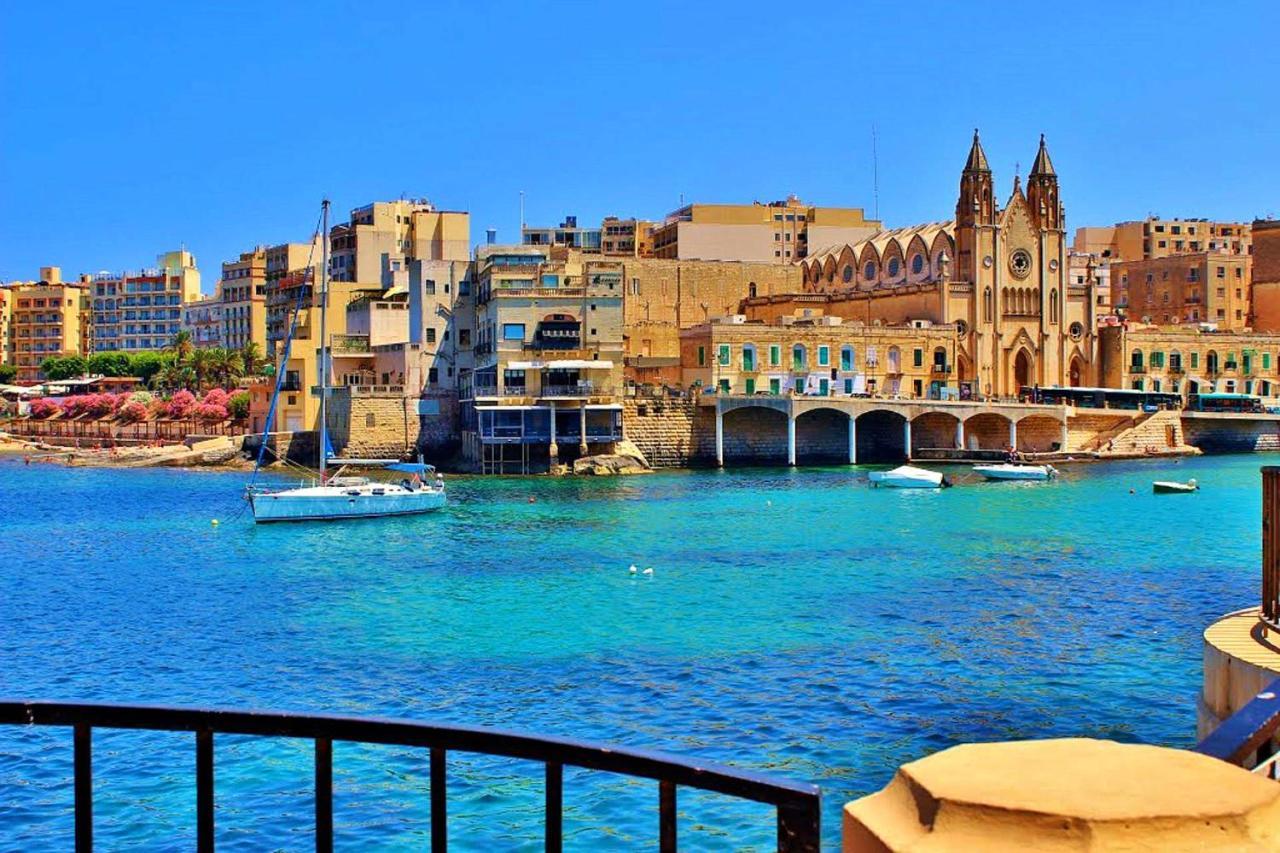 Deluxe Apartment Steps To St George'S Bay Saint Julian's Bagian luar foto